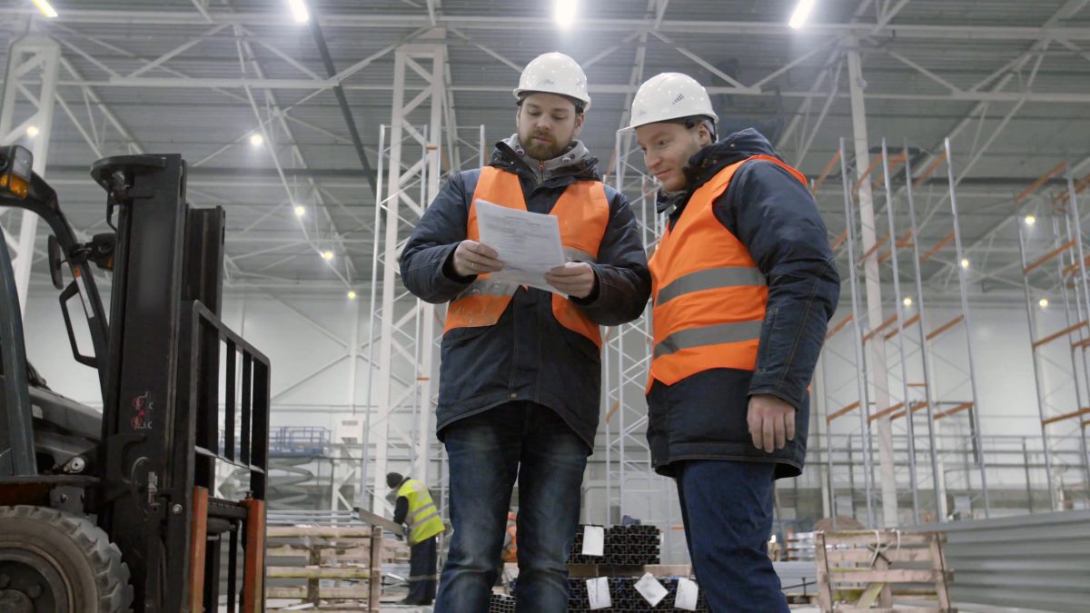 5 maneras de ahorrar dinero en el mantenimiento de montacargas