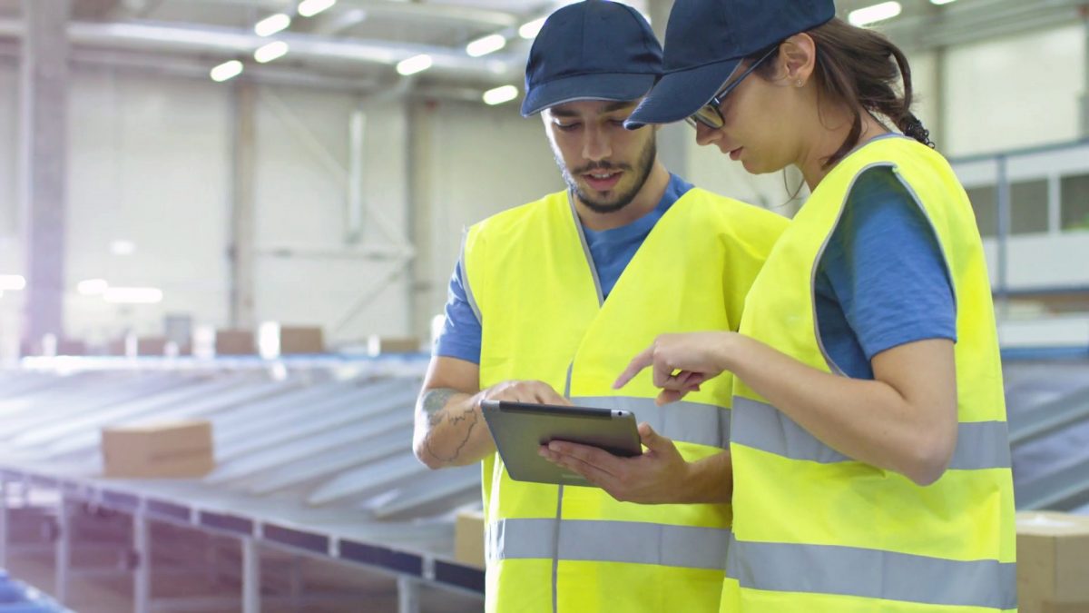 Consejos de compra al adquirir un montacargas por primera vez