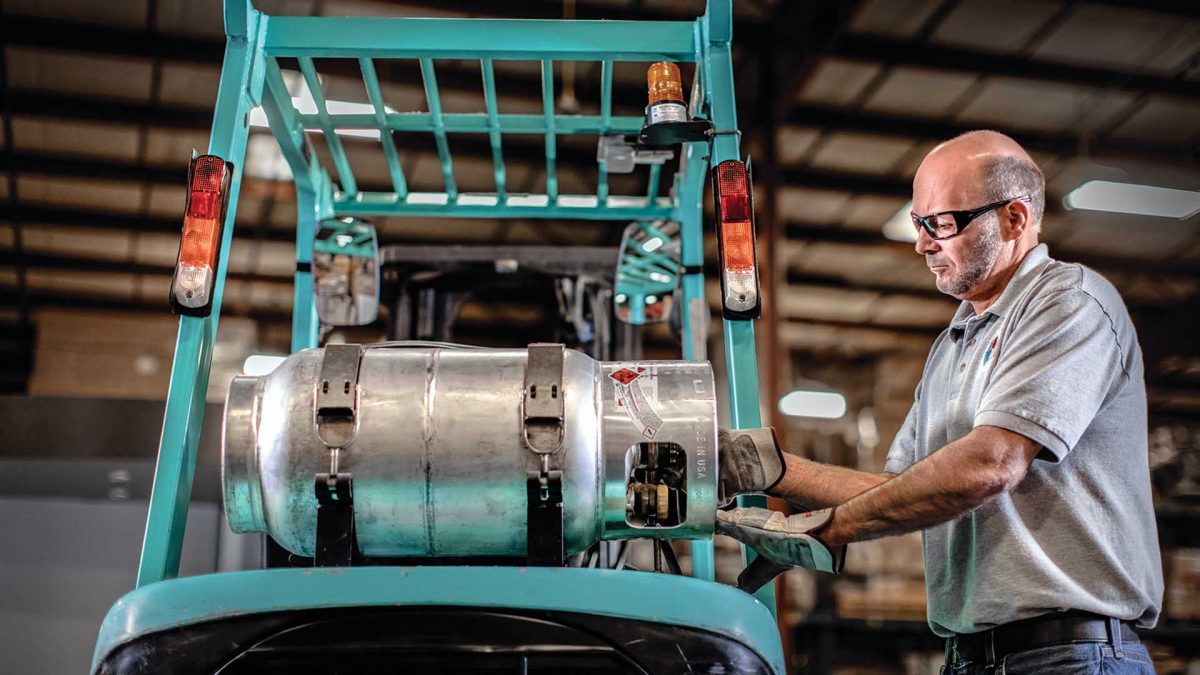 8 Consejos para cambiar un tanque de gas LP del montacargas